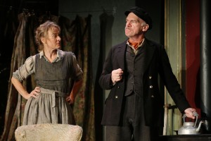 Niamh Cusack & Des McAleer in Juno and the Paycock (c) Stephen Vaughan